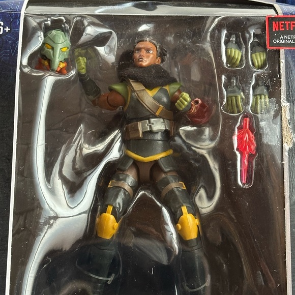 Masters of the Universe Masterverse Andra Action Figure with Accessories - Picture 2 of 7